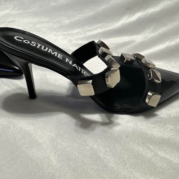 CoSTUME NATIONAL
Women's Black Studded Leather Point-toe Mules - Picture 11 of 11